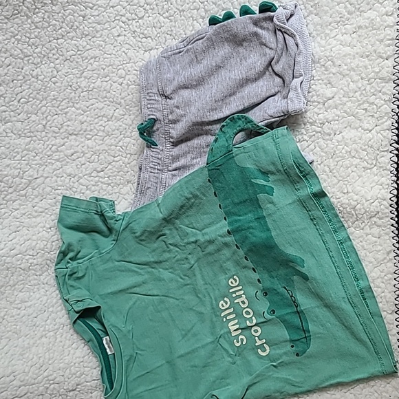 Matching Set 18M - Picture 2 of 3